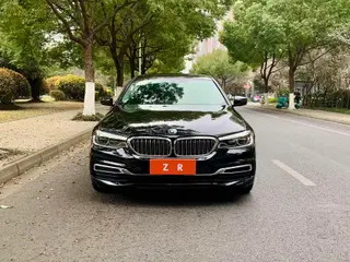 BMW 5 Series 2019 Restyling 530Li Premium Class Luxury Set exterior photo 2