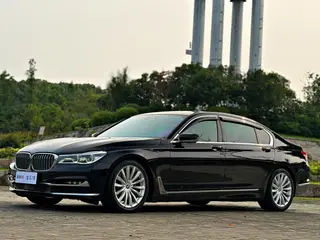 BMW 7 Series 2016 740Li De lujo exterior foto 1