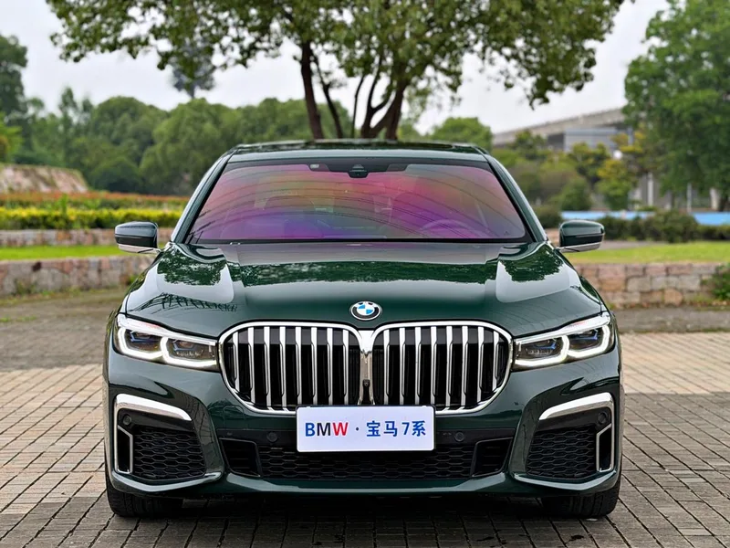 BMW 7 Series 2019 Reforma 740Li Tipo de lujo M Conjunto deportivo exterior foto 2