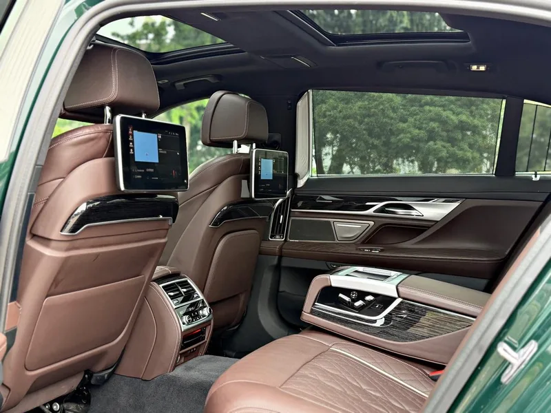 BMW 7 Series 2019 Reforma 740Li Tipo de lujo M Conjunto deportivo exterior foto 7