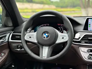 BMW 7 Series 2019 Reforma 740Li Tipo de lujo M Conjunto deportivo exterior foto 9