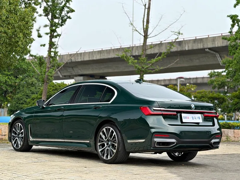 BMW 7 Series 2019 Reforma 740Li Tipo de lujo M Conjunto deportivo interior foto 18