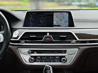 BMW 7 Series 2017 730Li Leading Type exterior photo 10