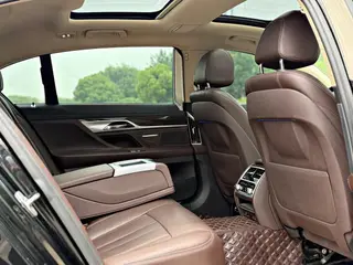 BMW 7 Series 2017 730Li Leading Type interior photo 13