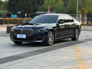 BMW 7 Series 2019 Restyling 740Li xDrive Administrative Luxury Set exterior photo 1