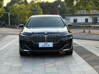 BMW 7 Series 2019 Restyling 740Li xDrive Administrative Luxury Set exterior photo 2