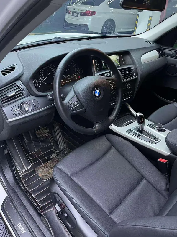 BMW X3 2016 sDrive20i interior photo 9