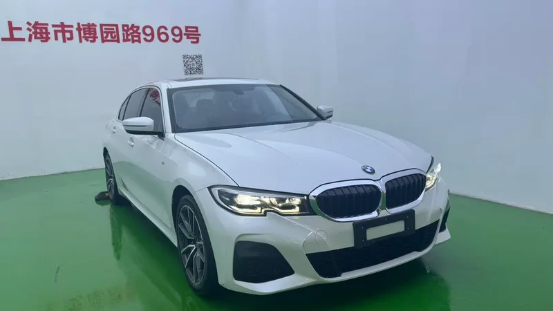 BMW 3 Series 2022 320Li M Sports suit exterior photo 3