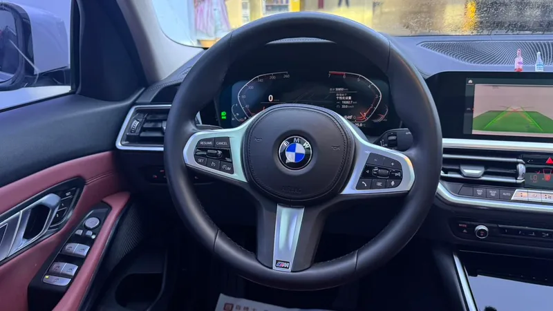BMW 3 Series 2022 320Li M Sports suit interior photo 10