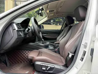 BMW 3 Series 2019 320Li M Conjunto deportivo exterior foto 4