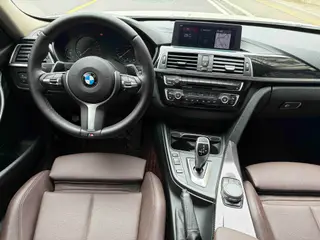 BMW 3 Series 2019 320Li M Conjunto deportivo interior foto 8