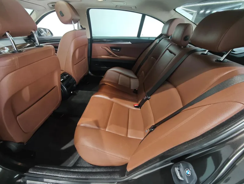 BMW 5 Series 2014 525Li Leading Type exterior photo 6