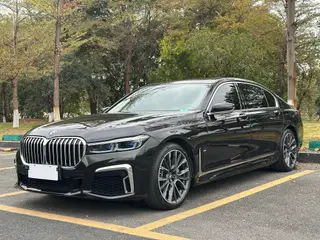 BMW 7 Series 2019 740Li Type de luxe M Ensemble de sport extérieur photo 1