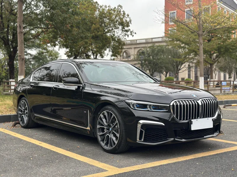 BMW 7 Series 2019 740Li Type de luxe M Ensemble de sport extérieur photo 3