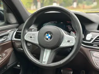 BMW 7 Series 2019 740Li Type de luxe M Ensemble de sport extérieur photo 6