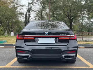BMW 7 Series 2019 740Li Type de luxe M Ensemble de sport intérieur photo 14