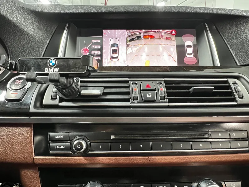 BMW 5 Series 2014 528Li Leader intérieur photo 7