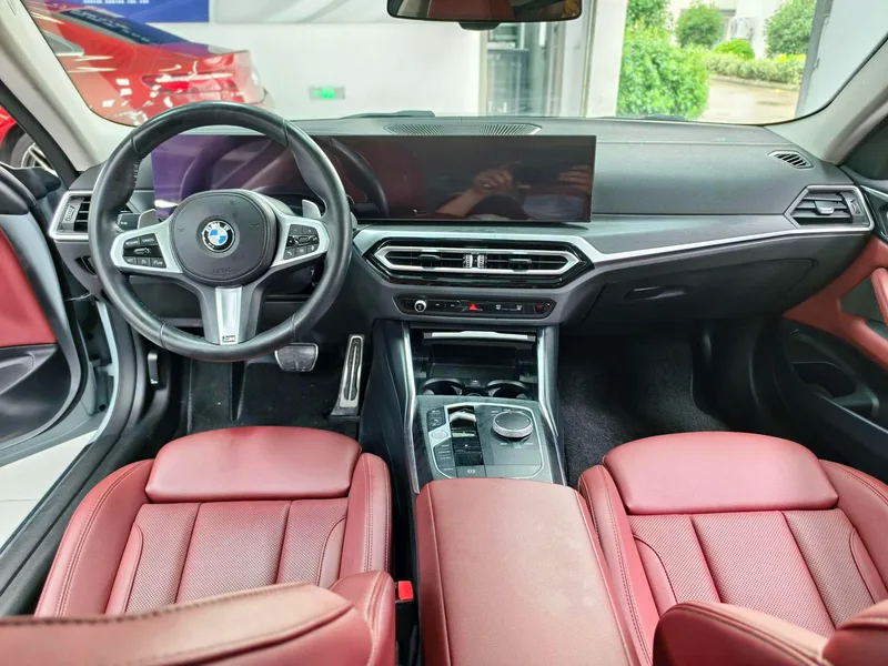 BMW 4 Series 2023 425i M Sports suit interior photo 8