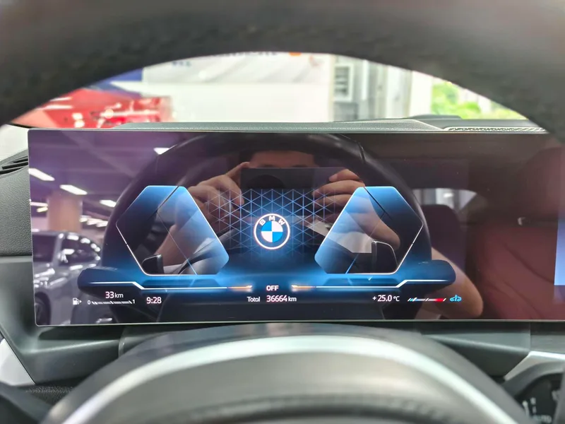 BMW 4 Series 2023 425i M Sports suit interior photo 9