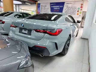 BMW 4 Series 2023 425i M Sports suit interior photo 12