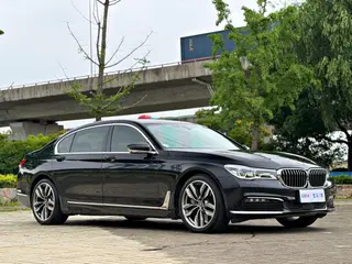 BMW 7 Series 2016 750Li xDrive Five-seater version exterior photo 3