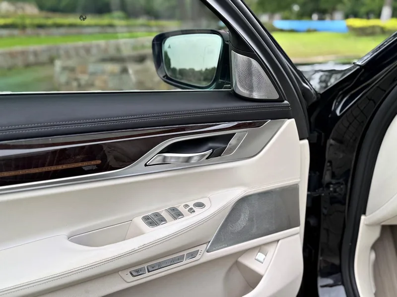 BMW 7 Series 2016 750Li xDrive Five-seater version exterior photo 6