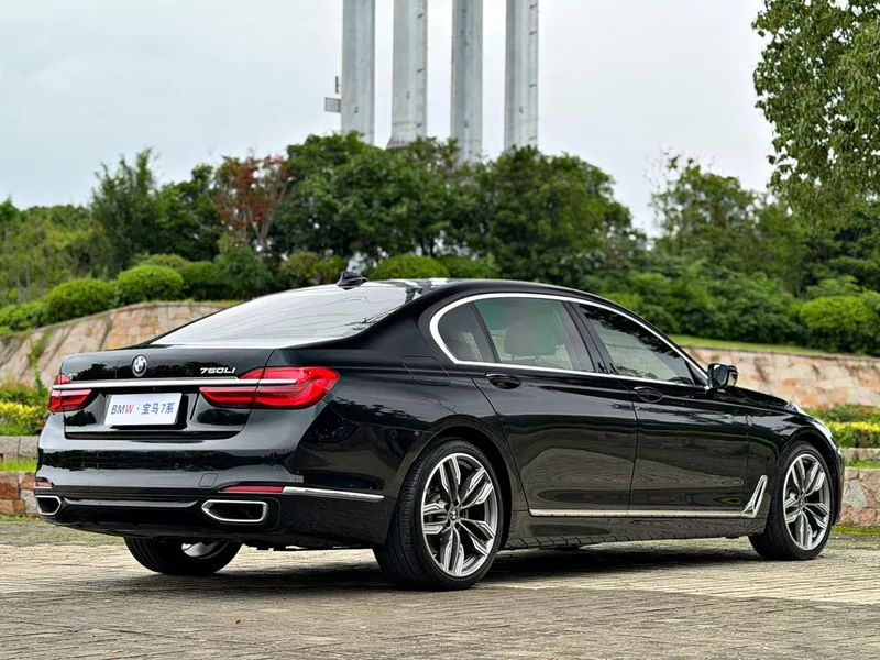 BMW 7 Series 2016 750Li xDrive Five-seater version interior photo 20