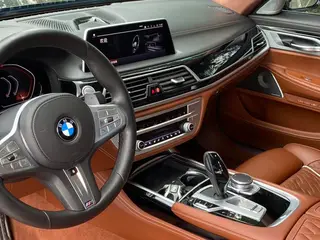 BMW 7 Series 2019 740Li xDrive Административный тип M Спортивный костюм экстерьер фото 7