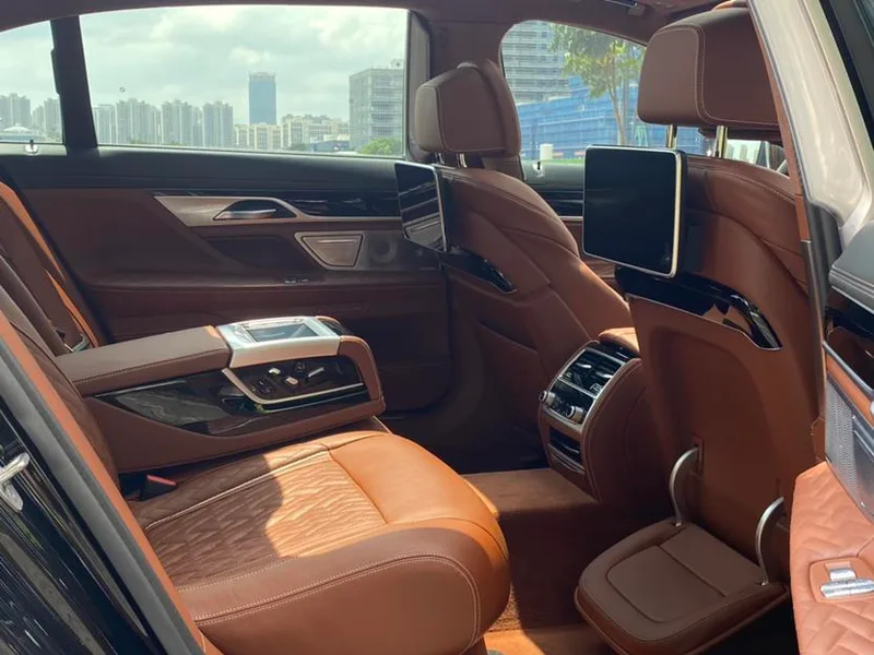 BMW 7 Series 2019 740Li xDrive Административный тип M Спортивный костюм интерьер фото 12