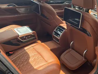 BMW 7 Series 2019 740Li xDrive Административный тип M Спортивный костюм интерьер фото 14