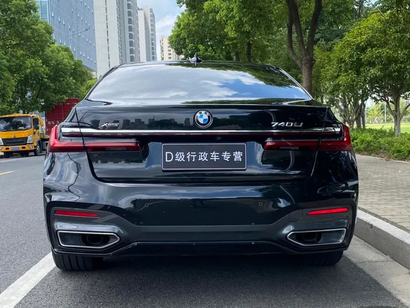 BMW 7 Series 2019 740Li xDrive Административный тип M Спортивный костюм интерьер фото 18