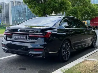 BMW 7 Series 2019 740Li xDrive Административный тип M Спортивный костюм интерьер фото 20
