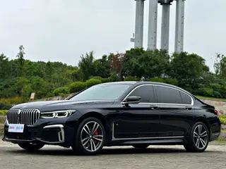 BMW 7 Series 2021 730Li M Sports suit exterior photo 1