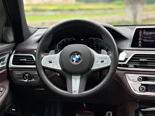 BMW 7 Series 2021 730Li M Sports suit exterior photo 9