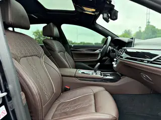 BMW 7 Series 2021 730Li M Sports suit interior photo 15