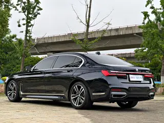 BMW 7 Series 2021 730Li M Sports suit interior photo 18