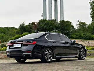 BMW 7 Series 2021 730Li M Sports suit interior photo 20