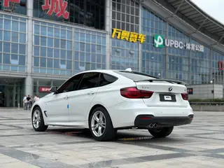 BMW 3 Series GT 2020 320i M Sports suit exterior photo 4
