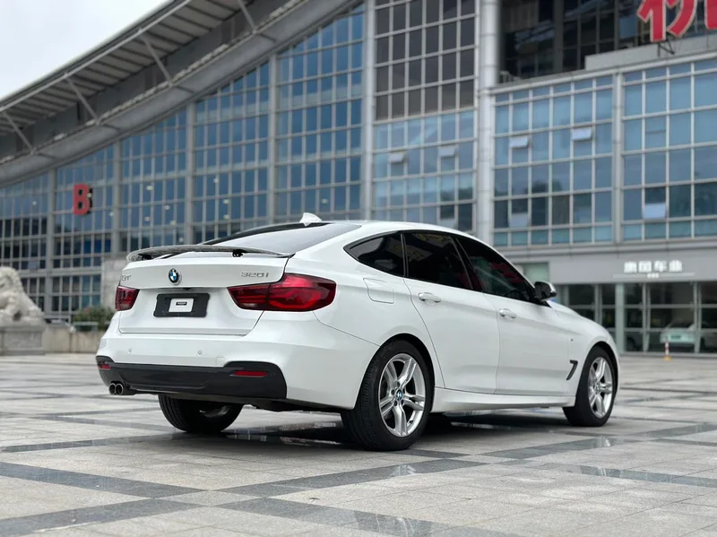 BMW 3 Series GT 2020 320i M Sports suit exterior photo 5
