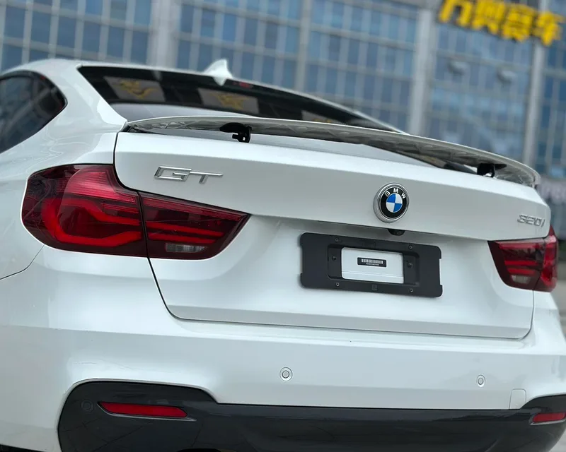 BMW 3 Series GT 2020 320i M Sports suit exterior photo 8