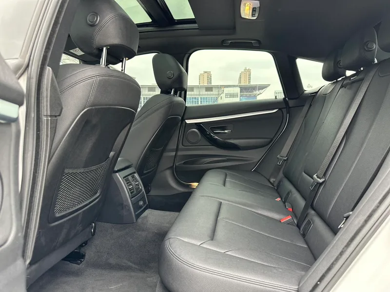 BMW 3 Series GT 2020 320i M Sports suit interior photo 16