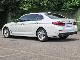 BMW 5 Series 2022 Deuxième lifting 525Li Ensemble de luxe extérieur photo 3