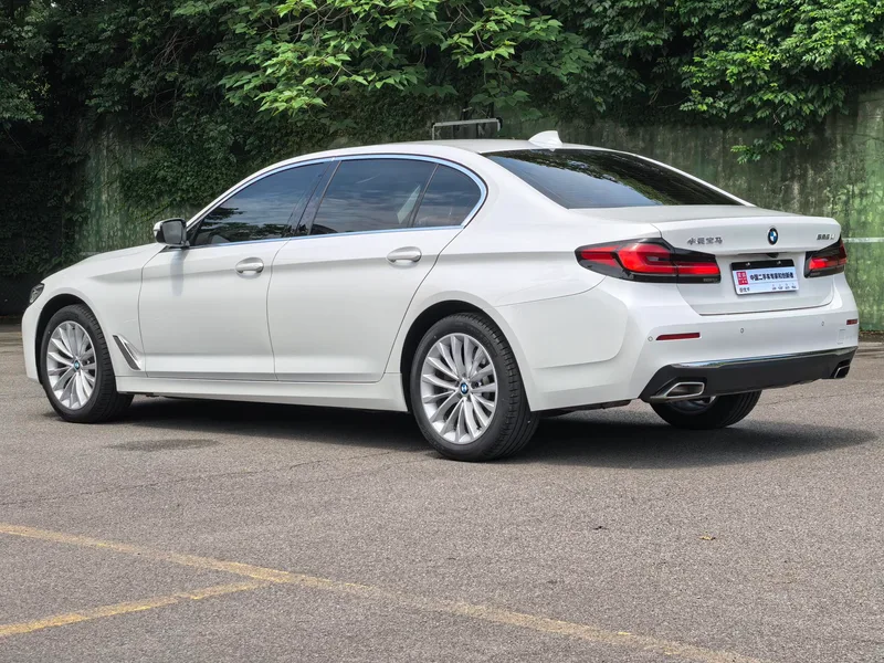 BMW 5 Series 2022 Deuxième lifting 525Li Ensemble de luxe extérieur photo 3