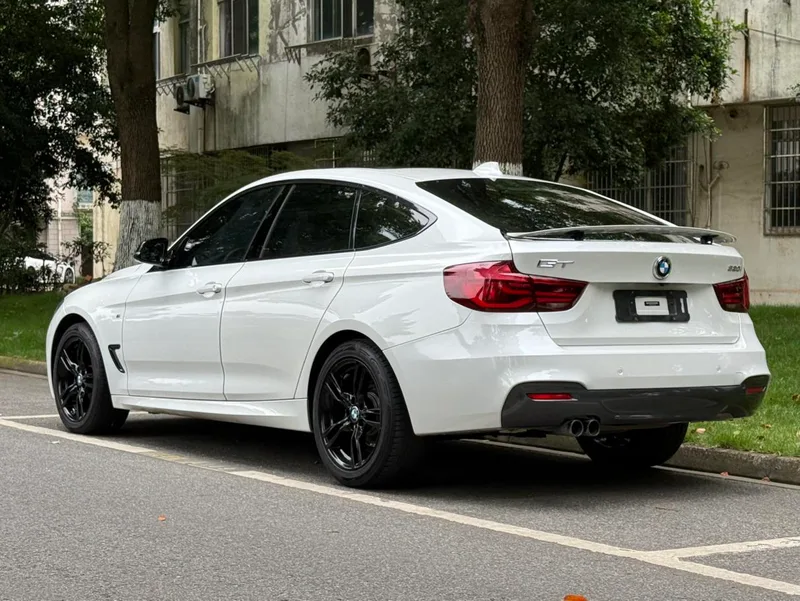 BMW 3 Series GT 2019 320i M Édition de nuit sportive Yao extérieur photo 4