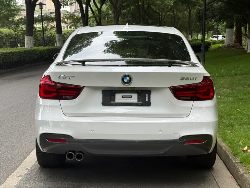 BMW 3 Series GT 2019 320i M Édition de nuit sportive Yao extérieur photo 5