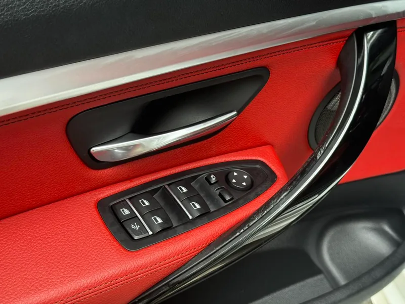 BMW 3 Series GT 2019 320i M Édition de nuit sportive Yao intérieur photo 18