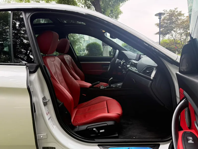BMW 3 Series GT 2019 320i M Édition de nuit sportive Yao intérieur photo 20