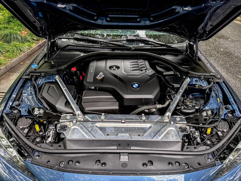 BMW 4 Series 2022 425i M Sports suit interior photo 15