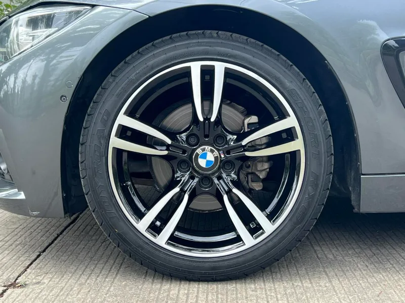 BMW 4 Series 2020 425i Gran Coupe M Sports Obsidian Night Edition interior photo 12
