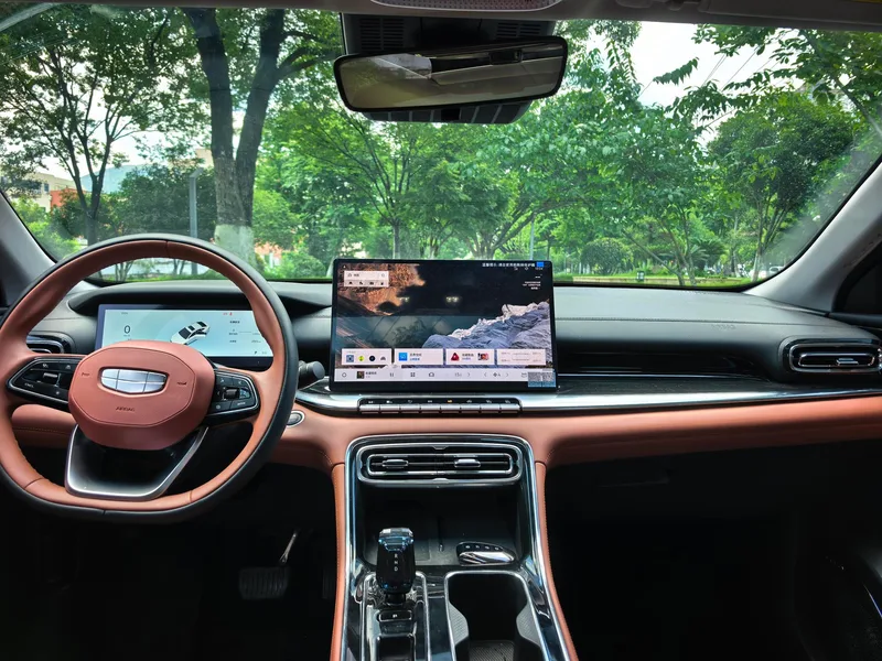 Geely Emgrand 2026 5th Gen 1.5T DCT Flagship interior photo 11